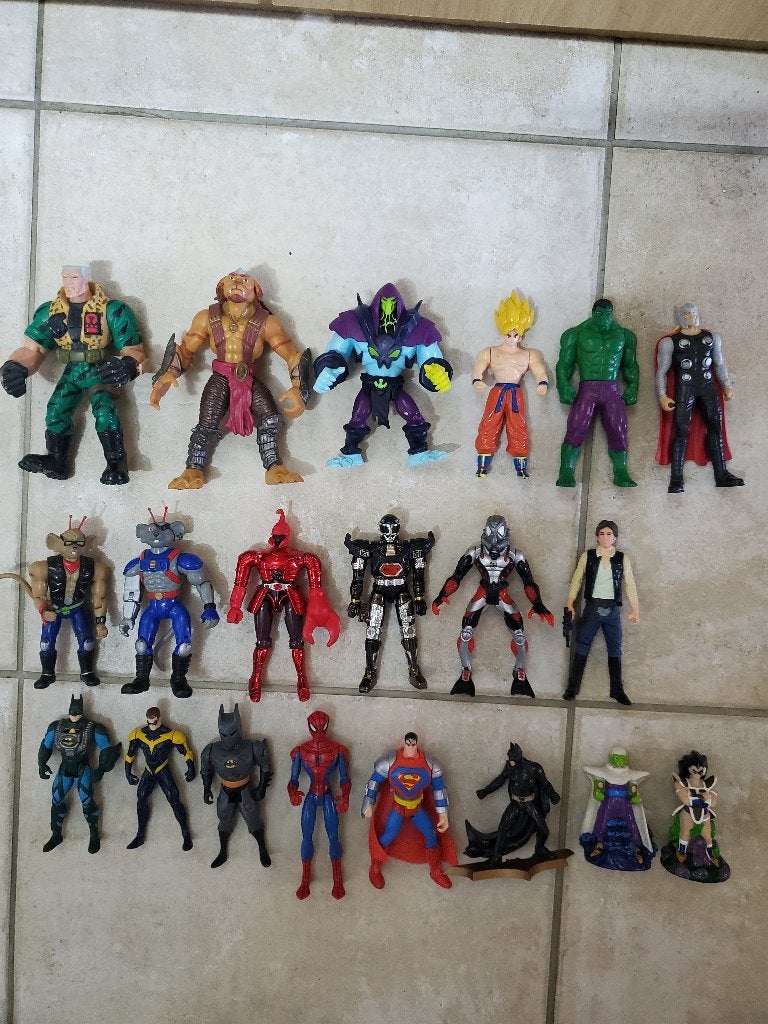 Lot de 20 ancien figurines avec des rare faire offre, Ophalen of Verzenden