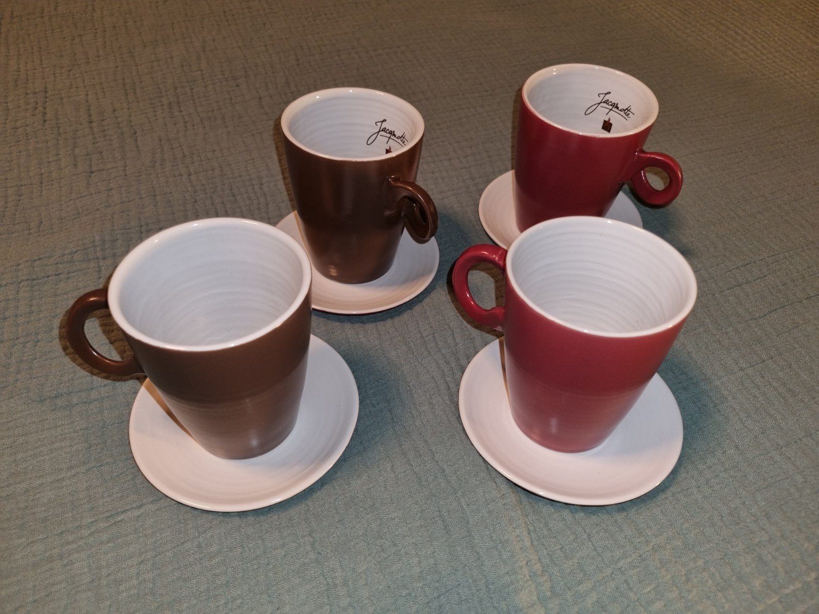 4 tasses à anse spiralée bordeaux et moka, Ophalen of Verzenden