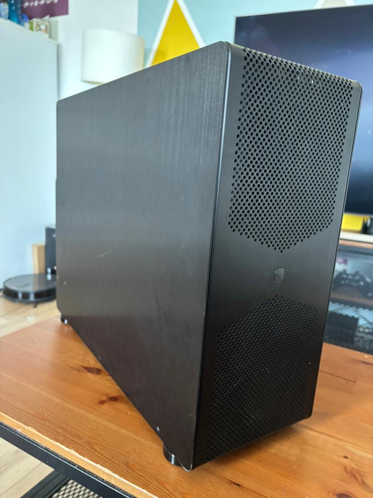 Lian-Li PC V720 Toren/HTPC, Computers en Software, Computerbehuizingen, Zo goed als nieuw, Ophalen of Verzenden