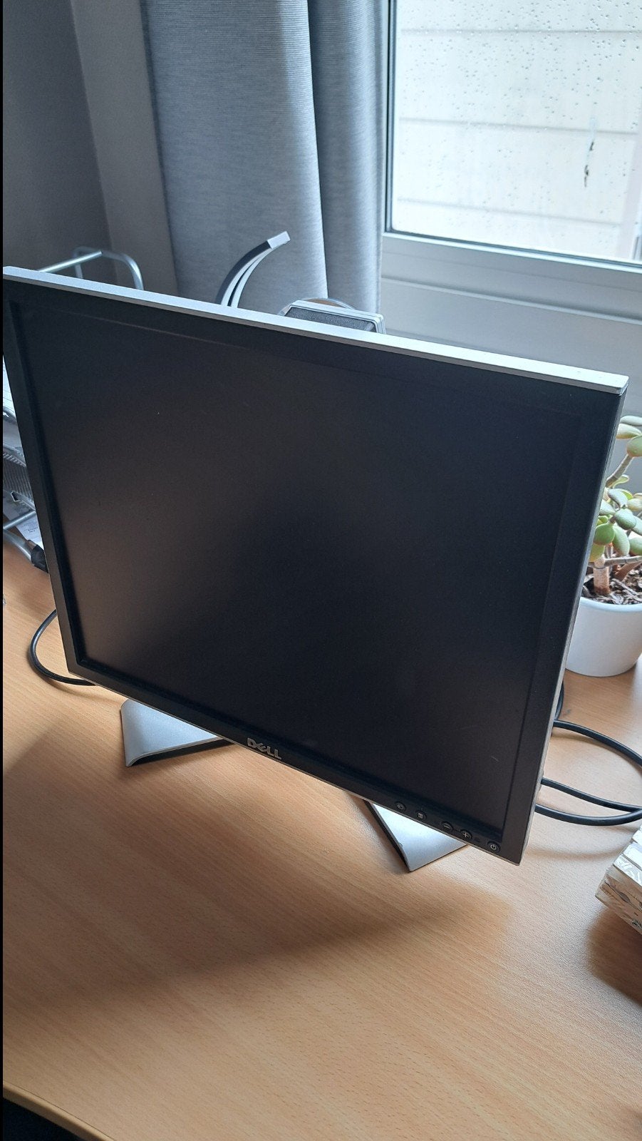 Dell beeldscherm, Computers en Software, Ophalen, DVI, Gebruikt, In hoogte verstelbaar