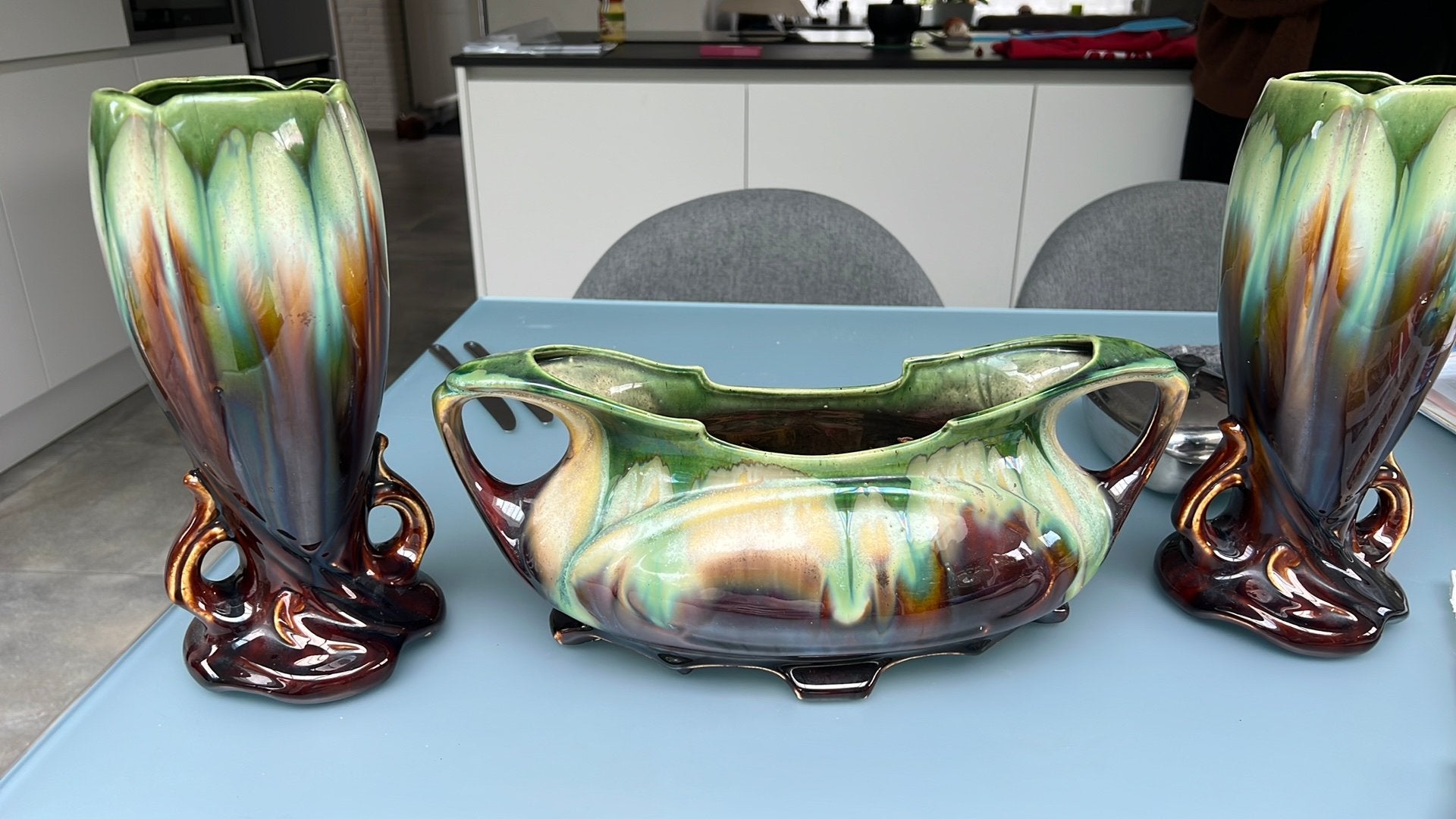 Set de vases Thulin, Enlèvement
