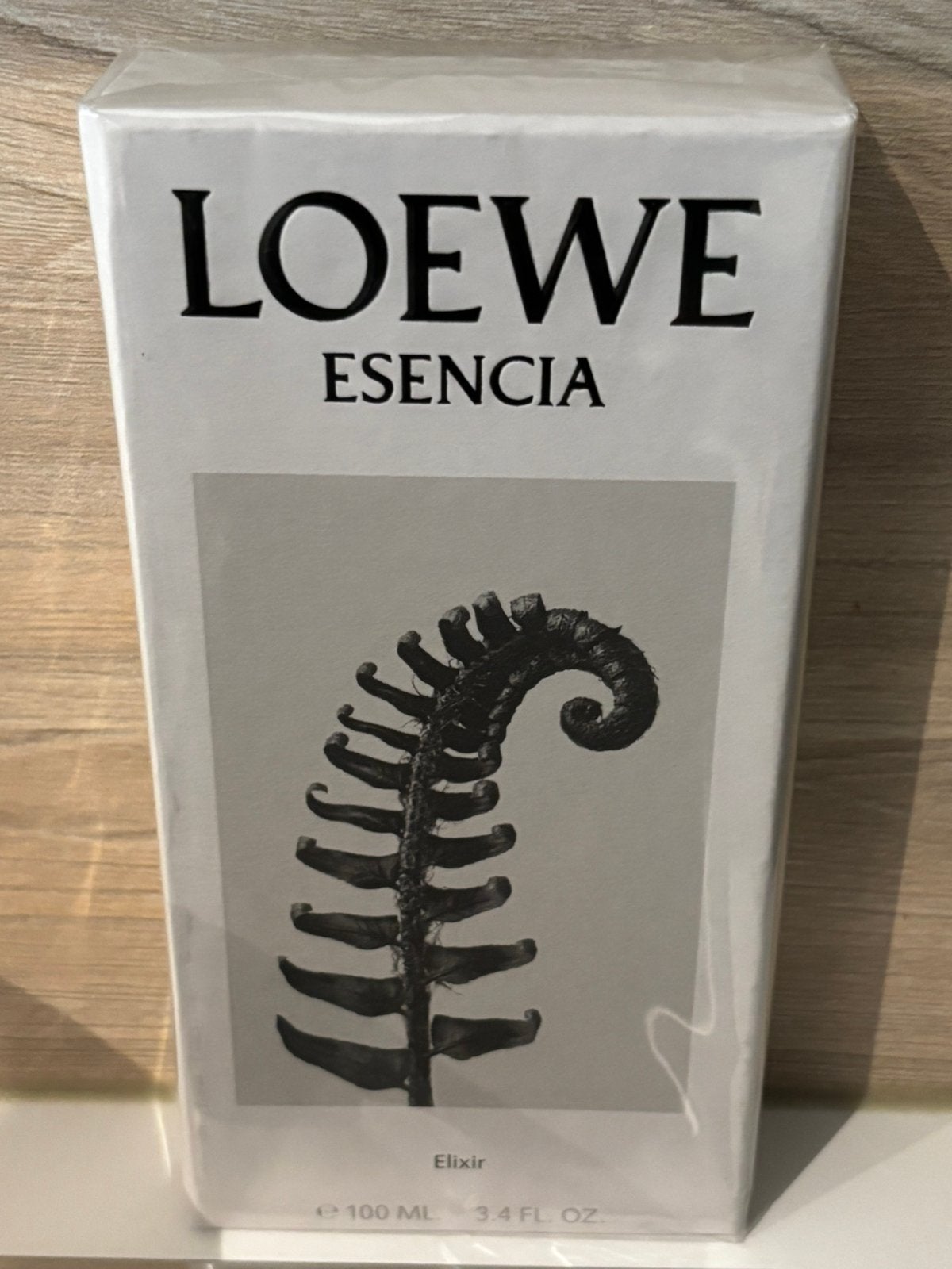 Élixir Loewe Essencia 100 ml edp, Bijoux, Sacs & Beauté, Enlèvement ou Envoi, Comme neuf
