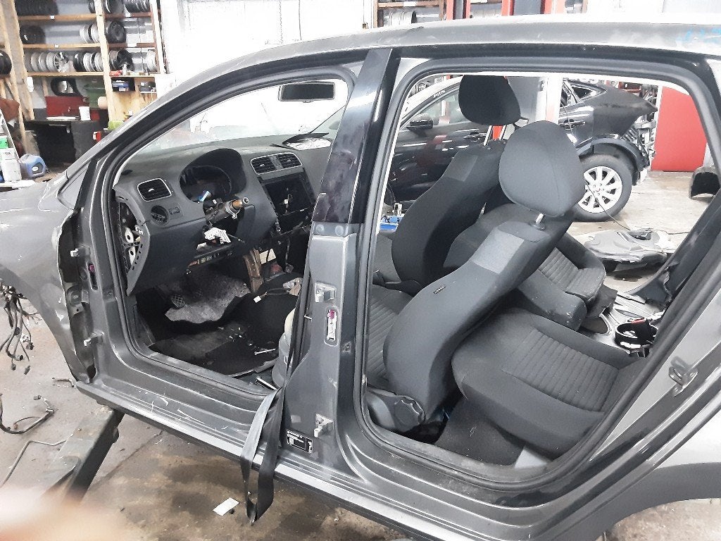 DIVERS MONTANT PORTE C G Volkswagen Polo V (6R), Utilisé, Volkswagen