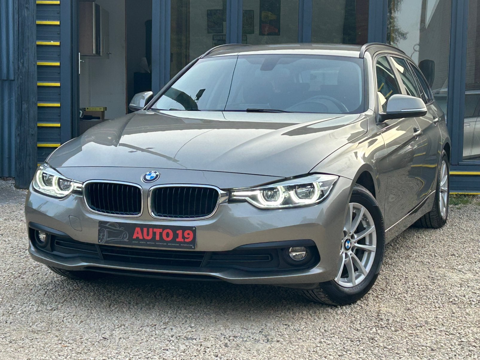 BMW 318 d  136 cv. An.2017, Autos, Bluetooth, Achat, Break, Particulier