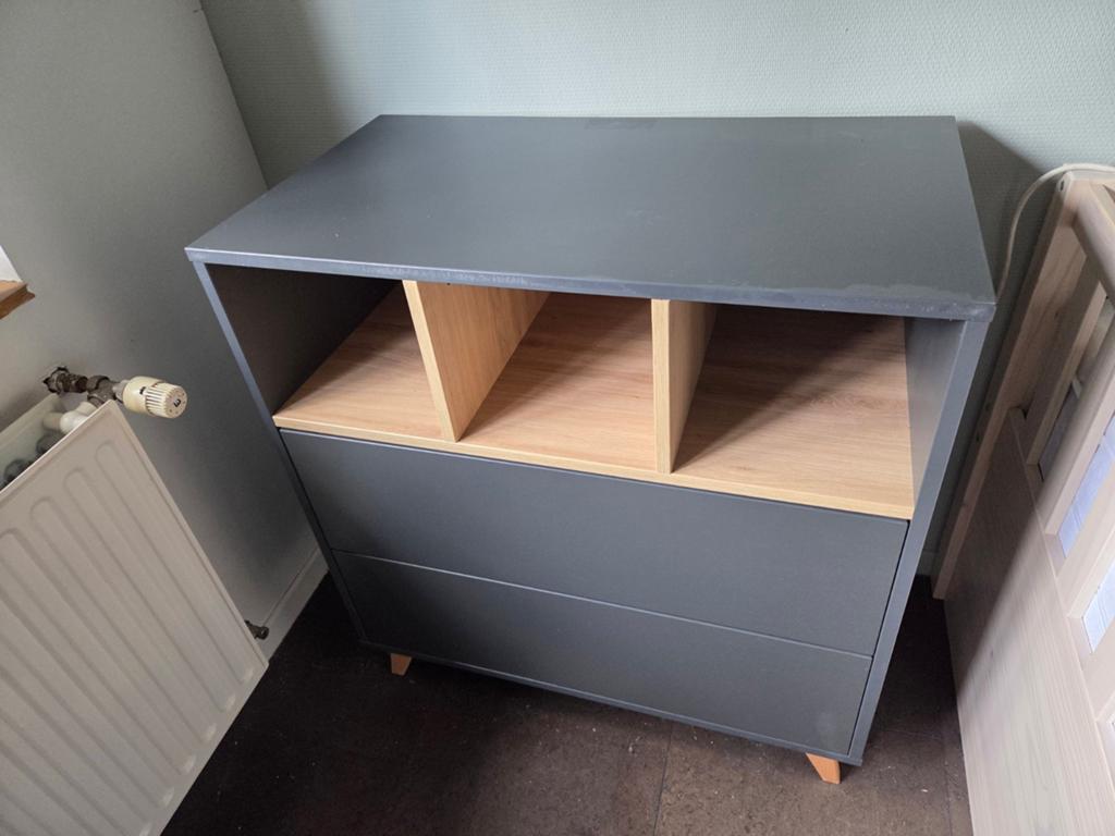 Tweedelige kinderkamer: bed en commode. Zeer goede staat., Kinderen en Baby's, Kinderkamer | Commodes en Kasten, Ophalen, Commode