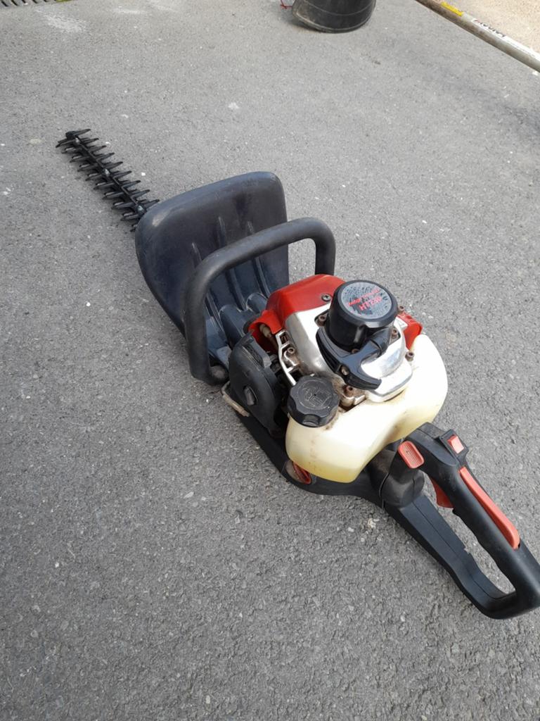 Heggenschaar op benzine, Ophalen, Benzine