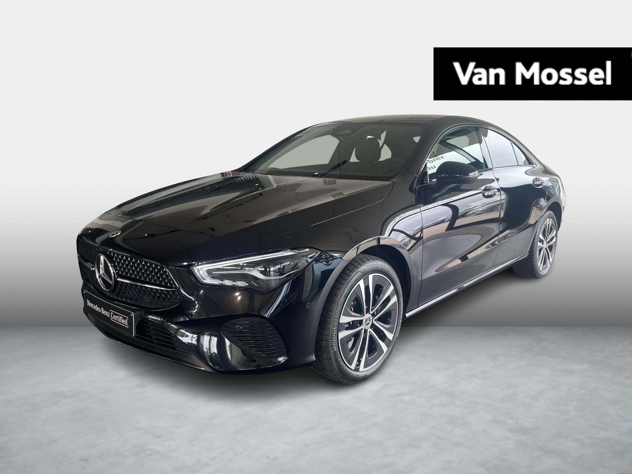 Mercedes-Benz CLA-klasse CLA 250 e Luxury Line, Stof, Gebruikt, Zwart, 4 cilinders