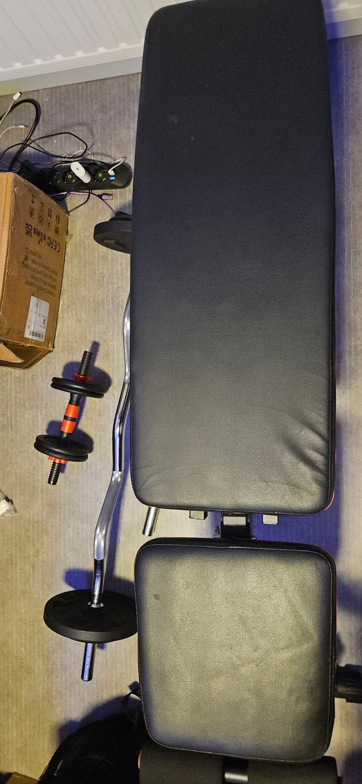 Verstelbare halterbank + halters + EZ Curl Bar-set, Sport en Fitness, Fitnessmaterialen, Ophalen