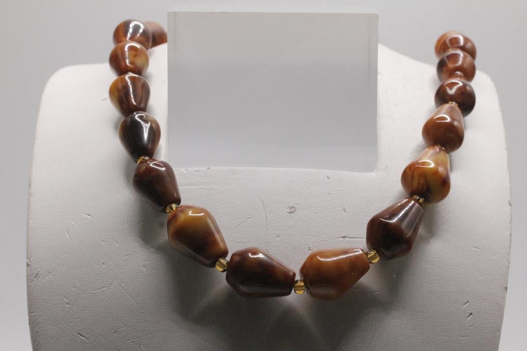 Vintage bakeliet ketting, Handtassen en Accessoires, Kettingen, Ophalen of Verzenden, Zo goed als nieuw, Beige, Overige materialen
