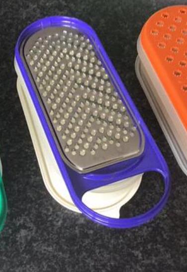 Raspaardje tupperware, Enlèvement ou Envoi, Comme neuf, Bleu