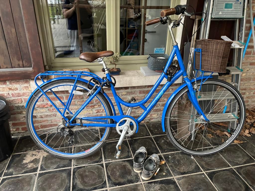 Damesfiets, Fietsen en Brommers, Ophalen, Zo goed als nieuw