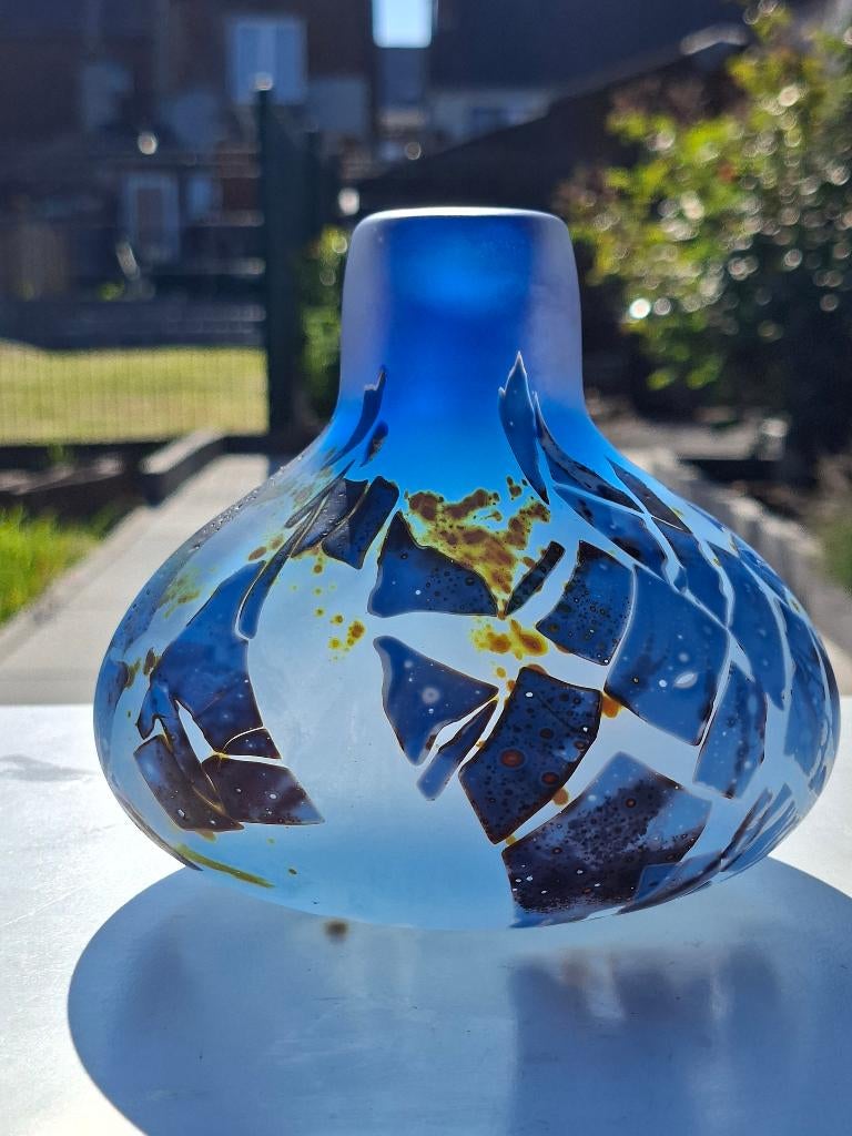 Vase de Louis leloup. Signé. Val saint lambert, Enlèvement