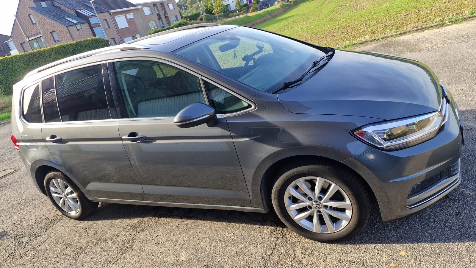 Touran 1.6L 2019, Euro 6, 7 zetels, Elektrisch, Handgeschakeld