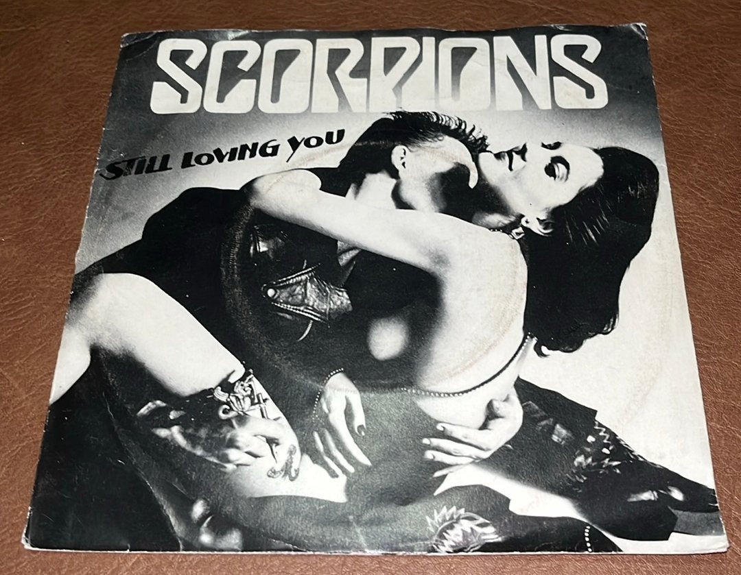 Scorpions ‎– Still Loving You - 7” vinyl single - NL, CD & DVD, Vinyles | Hardrock & Metal, Enlèvement ou Envoi, Utilisé