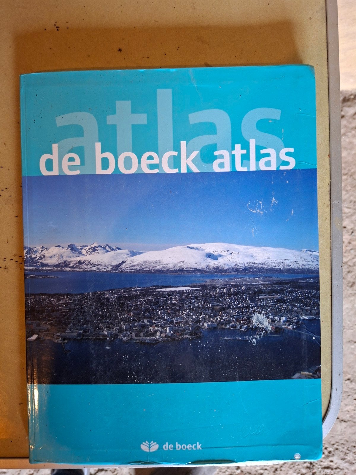 Atlas, Livres, Enlèvement