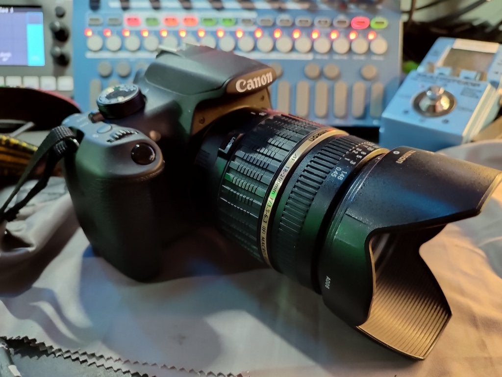 Canon 1200D met 2 toplensjes Z.G.A.N., Enlèvement ou Envoi, Comme neuf, 18 mégapixels, Canon