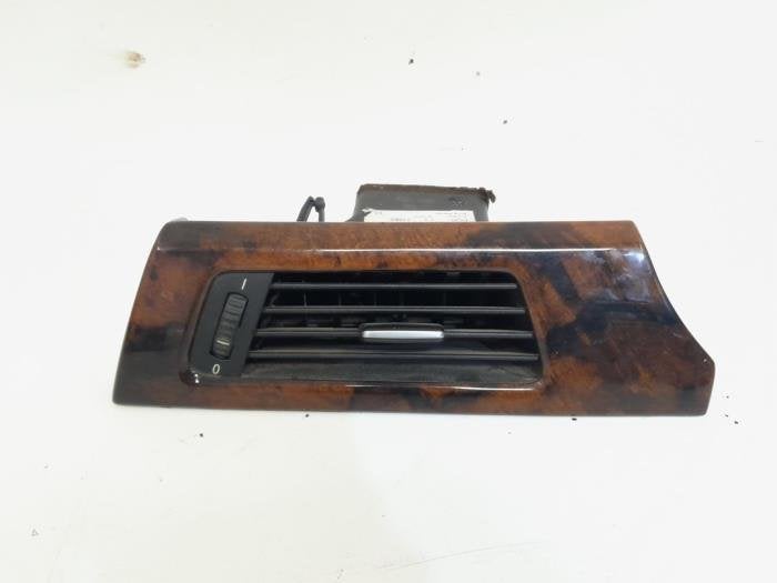 Grille aération tableau de bord d'un BMW 3-Serie, -, 3 mois de garantie, Utilisé, -