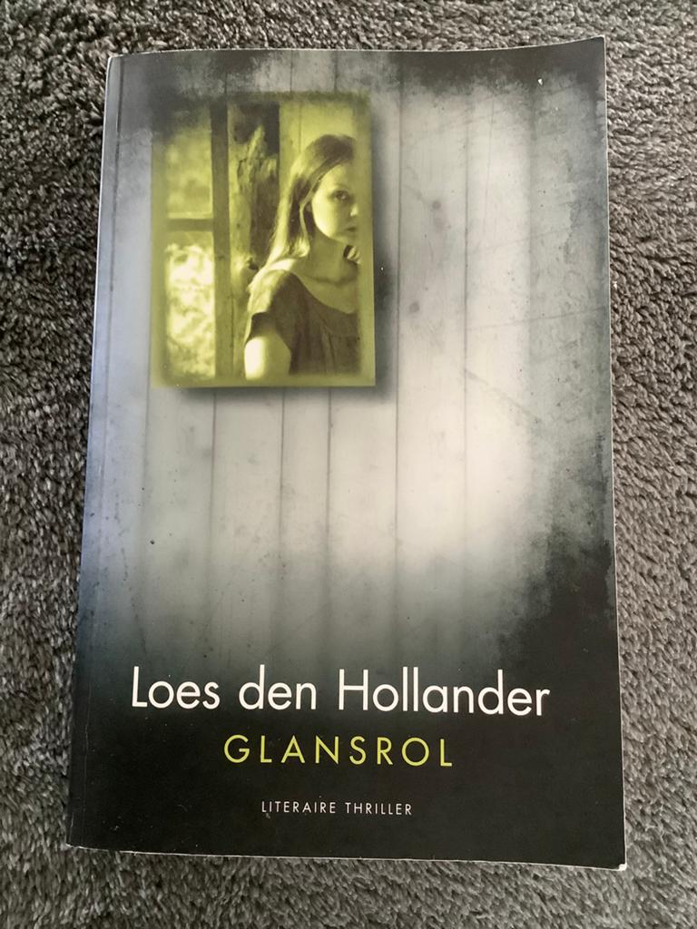 Thriller - Glansrol van Loes den Hollander, Boeken, Ophalen, Zo goed als nieuw