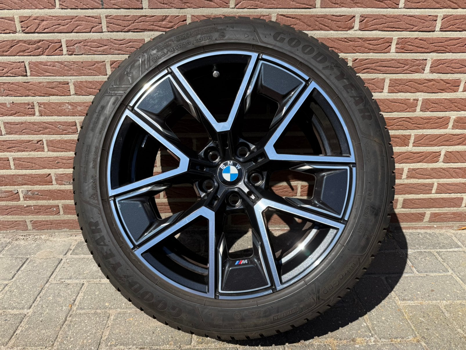 BMW 4 serie i4 G26 18 inch velgen 858M styling winterbanden, Auto-onderdelen, Banden en Velgen, Ophalen, 18 inch, 245 mm, Banden en Velgen