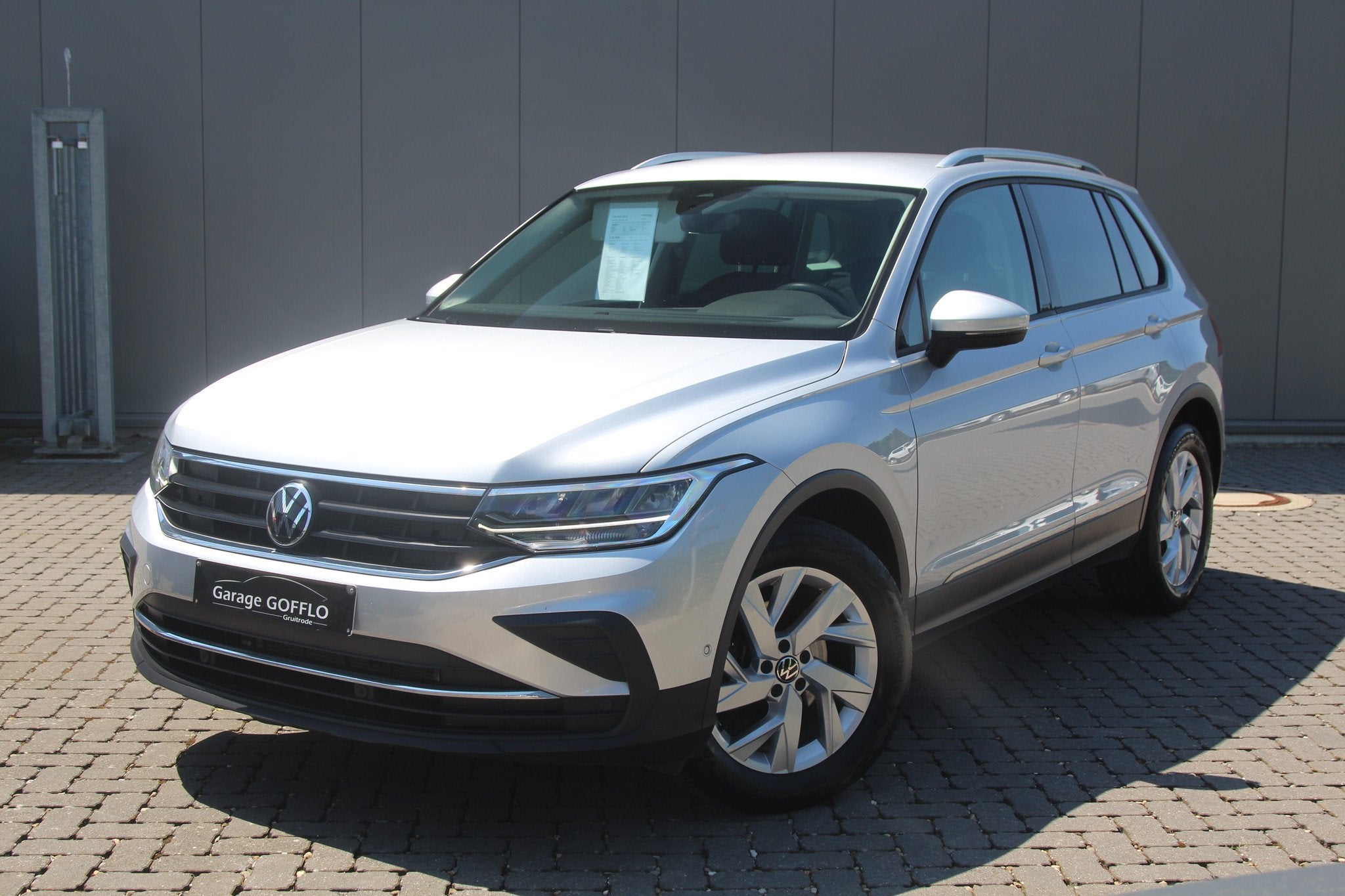 Volkswagen Tiguan 1.5 TSI DSG - 98.401KM - 2023, Argent ou Gris, Achat, Carnet d'entretien, 5 portes