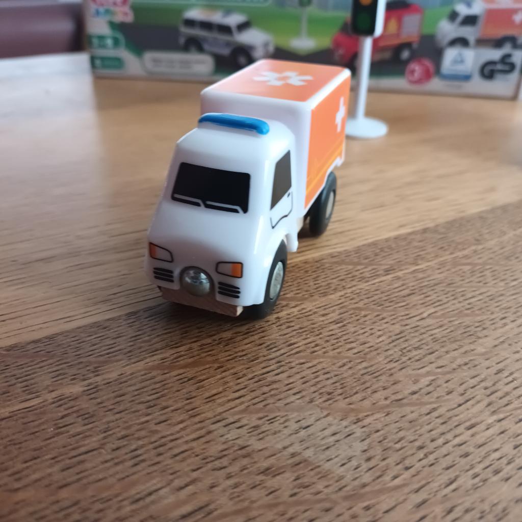 set de véhicule d'urgence "Playtive", Kinderen en Baby's, Ophalen, Zo goed als nieuw, Rij- of Hobbelspeelgoed
