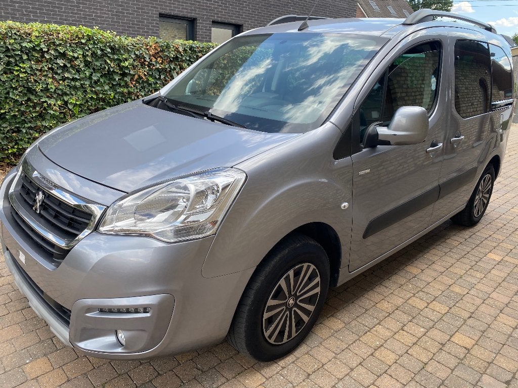 Peugeot partner style  met vele opties 36000km superstaat, Auto's, Voorwielaandrijving, Handgeschakeld, 5 deurs, Particulier