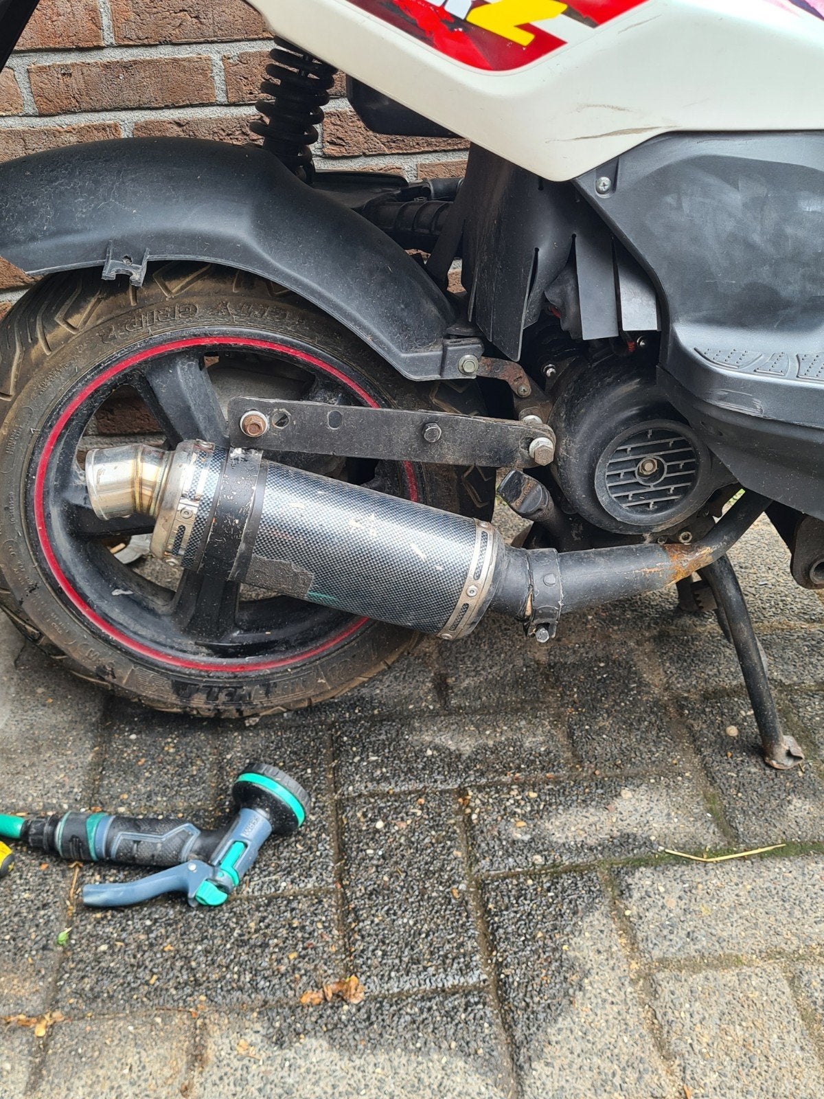 sport uitlaat Sym 50cc scooter 4takt mooie geluid, Fietsen en Brommers, Brommeronderdelen | Algemeen, Ophalen of Verzenden, Uitlaat