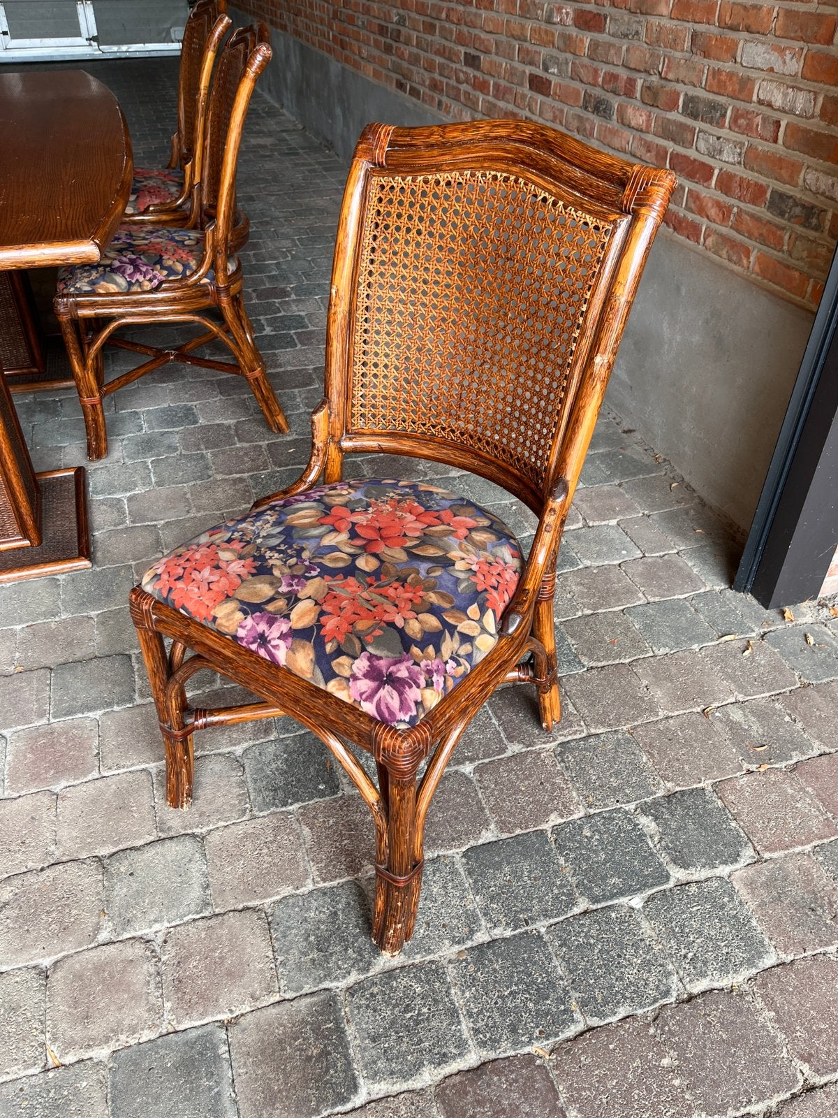 Eettafel met 6 bijpassende stoelen, Huis en Inrichting, Complete eetkamers, Ophalen, Gebruikt, Rotan, 4 tot 6 stoelen