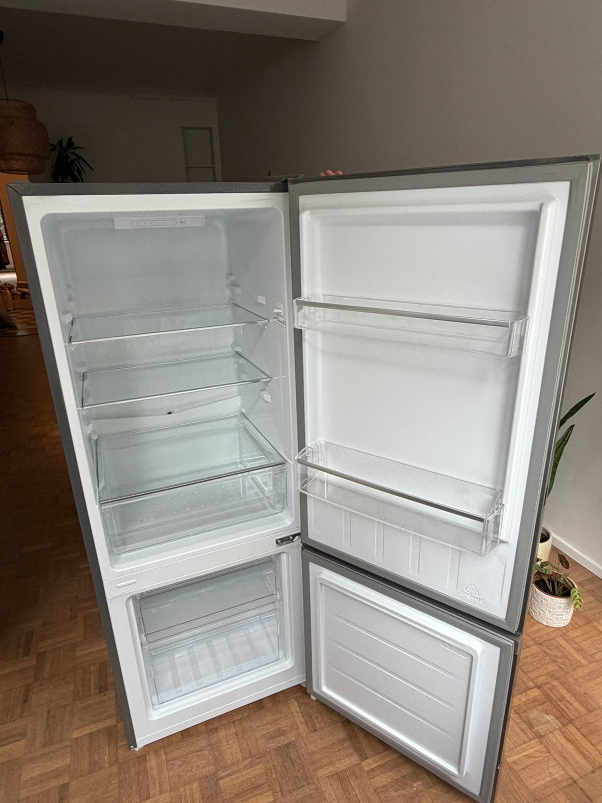 Ijskast met diepvries Véripart €150, Ophalen, 200 liter of meer, Met aparte vriezer, Zo goed als nieuw