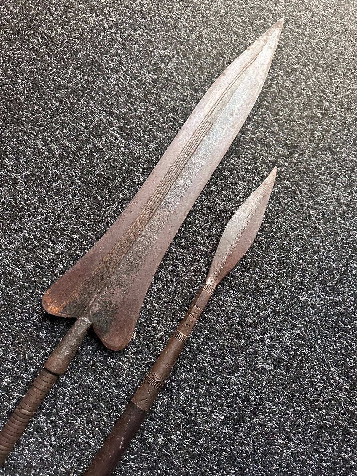 Spear Kuba et Touareg 1920 Africa d'après un anthropologue, Afrique, Enlèvement ou Envoi, Sculpture, Métal