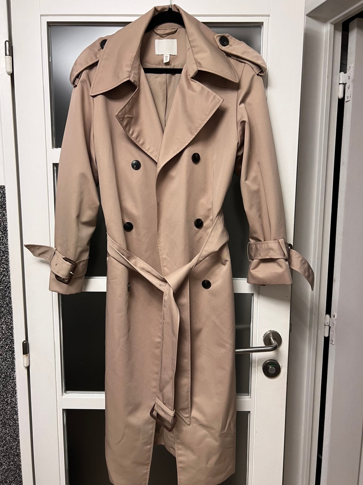 Te koop trenchcoat, Ophalen of Verzenden, Zo goed als nieuw, Beige