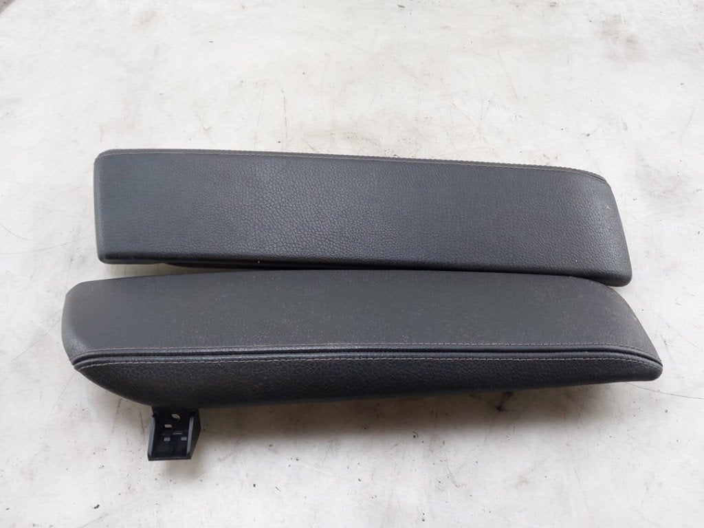 ACCOUDOIR CENTRAL BMW 5 serie Touring (G31) (|51169382234|), Utilisé, BMW, Petuelring 130
80809  München, DE, Bayerische Motoren Werke AG