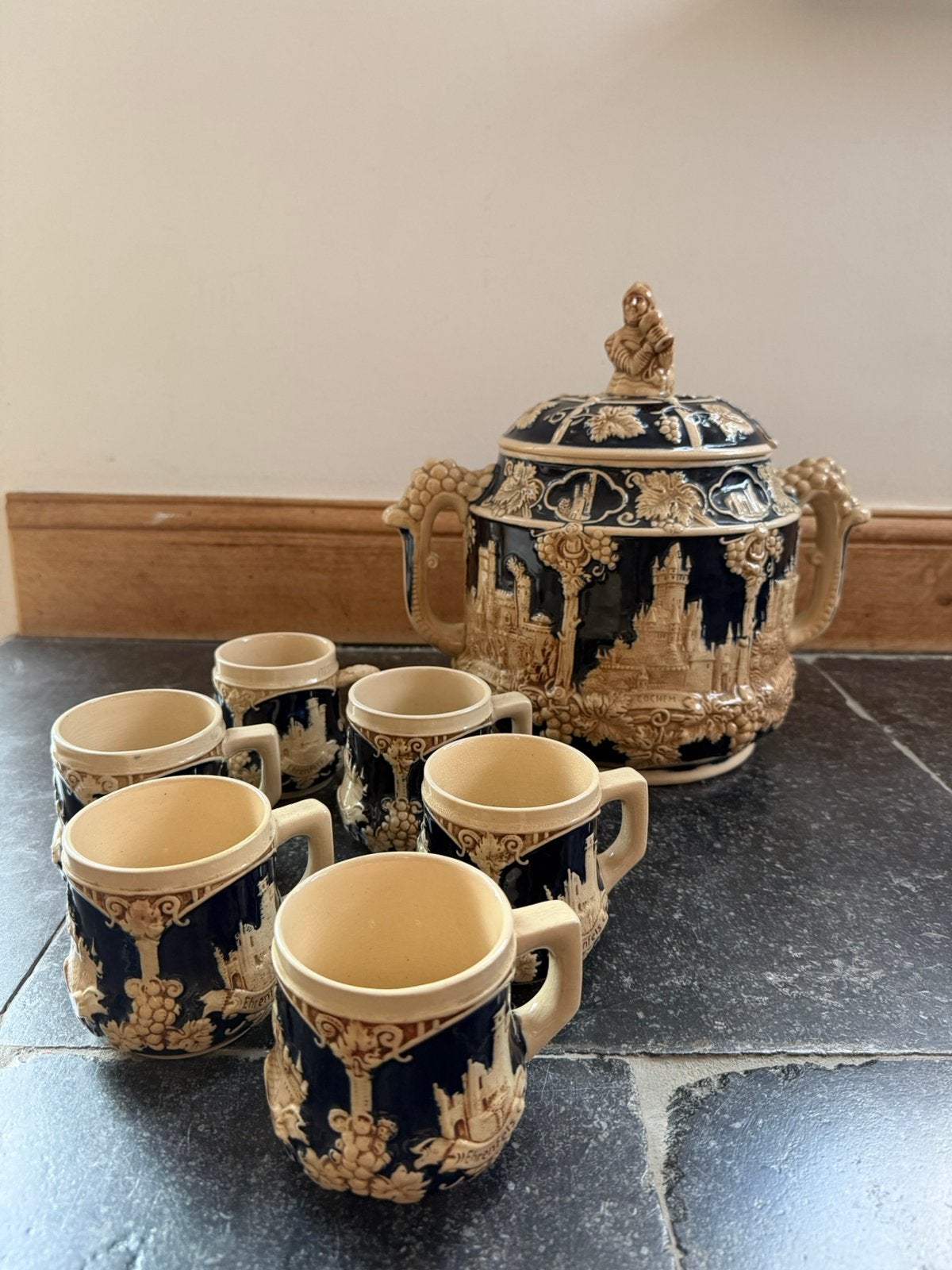 Duitse stolp met kruiken, Antiek en Kunst, Ophalen