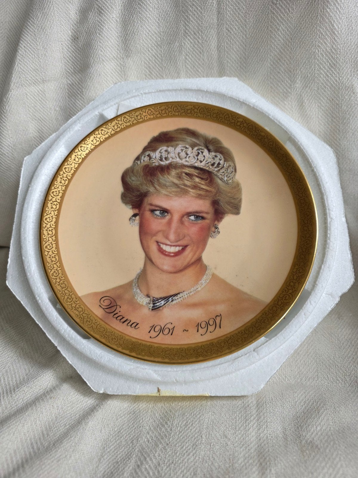 Lady Di édition limitée numérotée avec certificat.