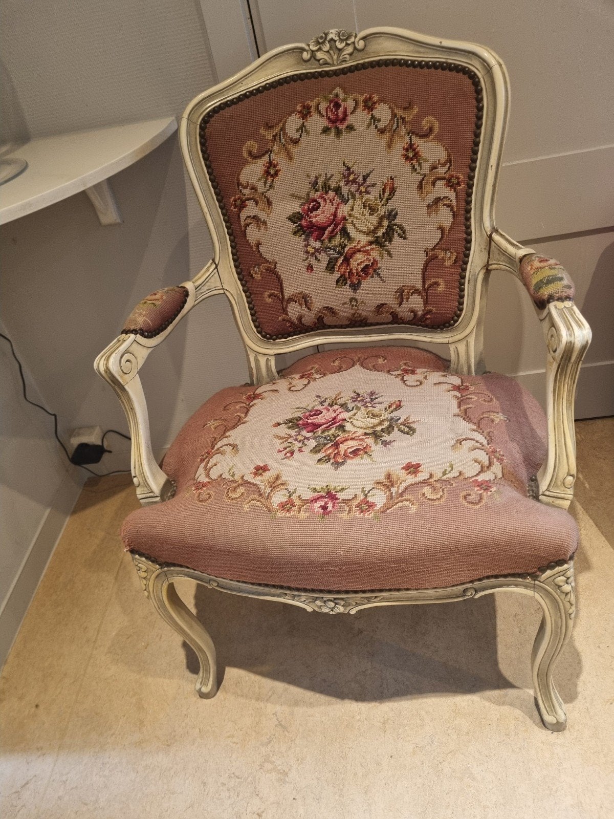 klassieke Louis XV fauteuil, Enlèvement
