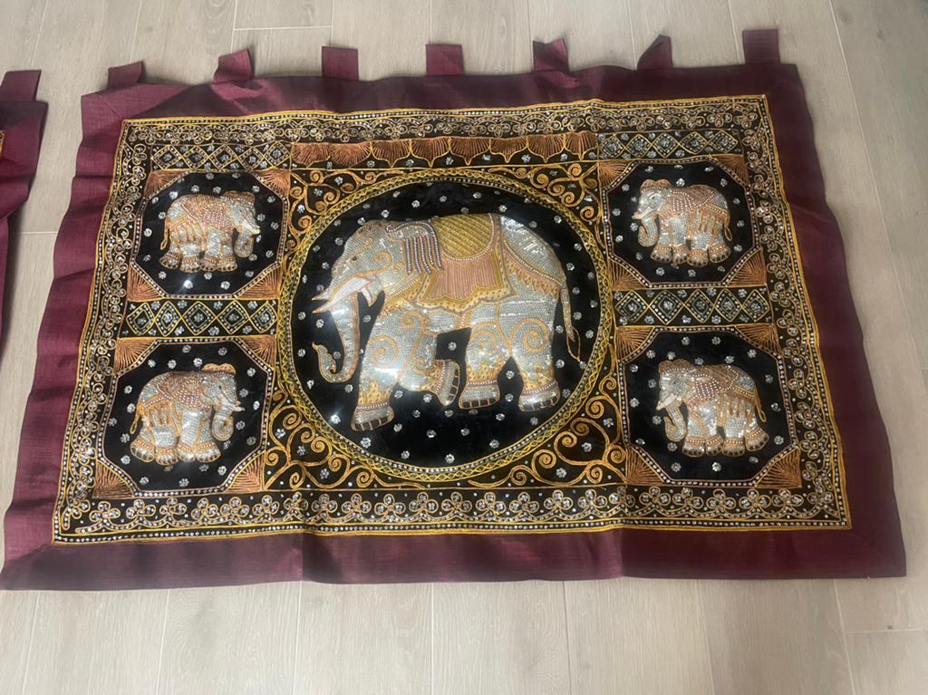 Thais wandkleed prachtig bewerkt 138 x 100 cm, Ophalen, Zo goed als nieuw