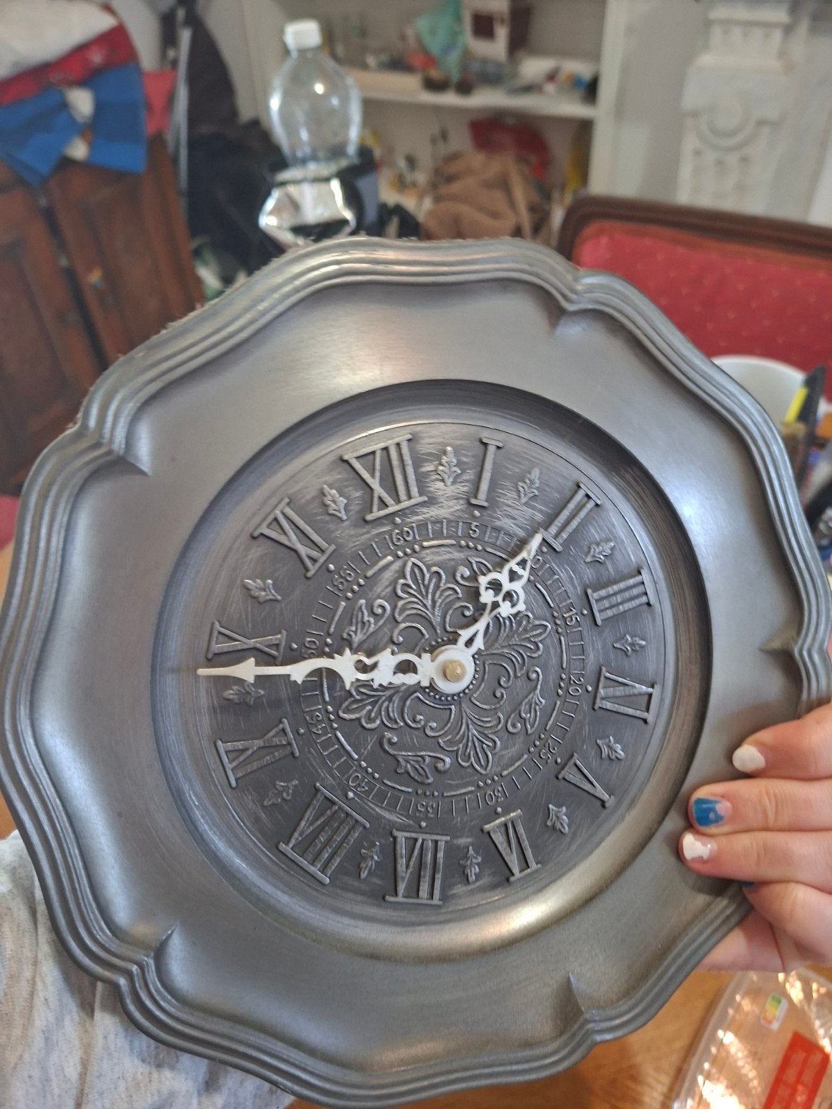 horloge murale vintage en étain., Antiek en Kunst, Antiek | Tin, Ophalen