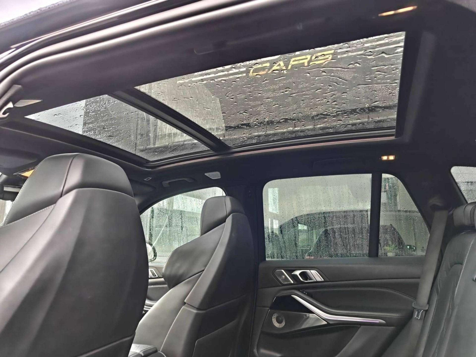 BMW X5 xDrive45e M-competition/FULL/Pano/22"/Laser/Keyless/B, Auto's, Automaat, Gebruikt, Zwart, Bedrijf