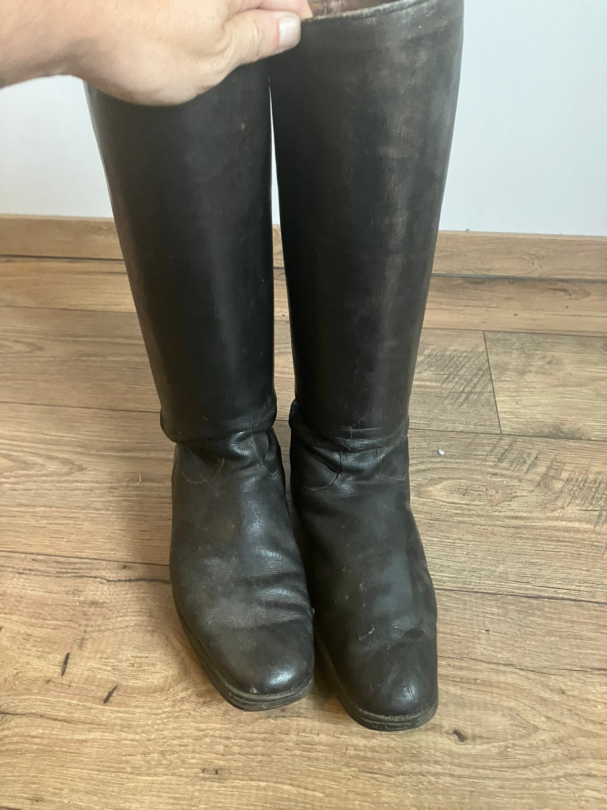Bottes officier allemand ww2, Enlèvement