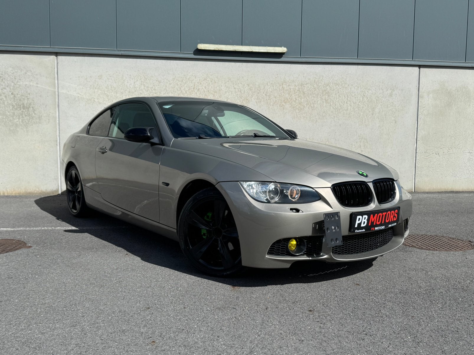 BMW 320i coupe 2.0 - 143.000 km - benzine - pano - carpass-, Auto's, BMW, 4 zetels, Bedrijf, Handgeschakeld, Cruise Control