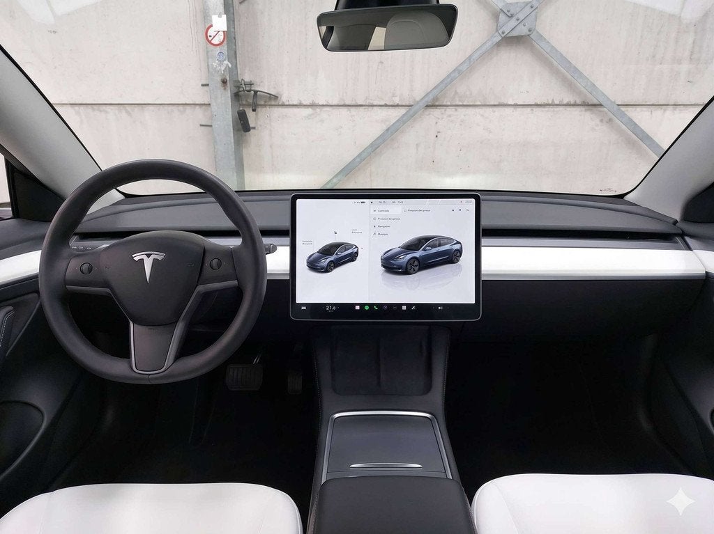 Tesla Model 3 Model 3 55 kWh Standard Plus (automatique), Autos, Tesla, Argent ou Gris, Achat, 491 km, 283 ch