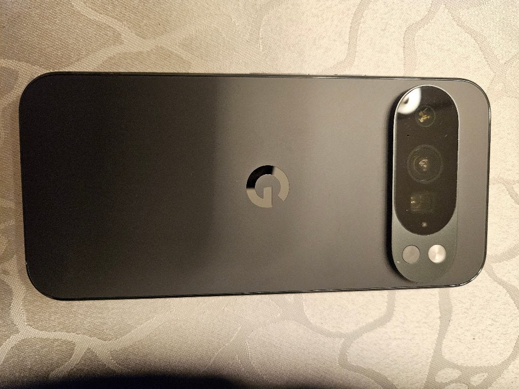 Google Pixel 10 Pro 128 Go noir en parfait état (de 03/2026), Télécoms, Enlèvement, Comme neuf, Sans abonnement