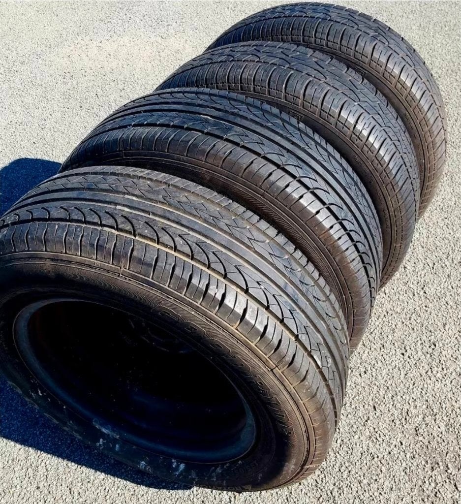 Pneus été 195/65-15 sur jantes VW, entraxe 5x100, Auto-onderdelen, Banden en Velgen, Ophalen, Gebruikt, 15 inch, Banden en Velgen
