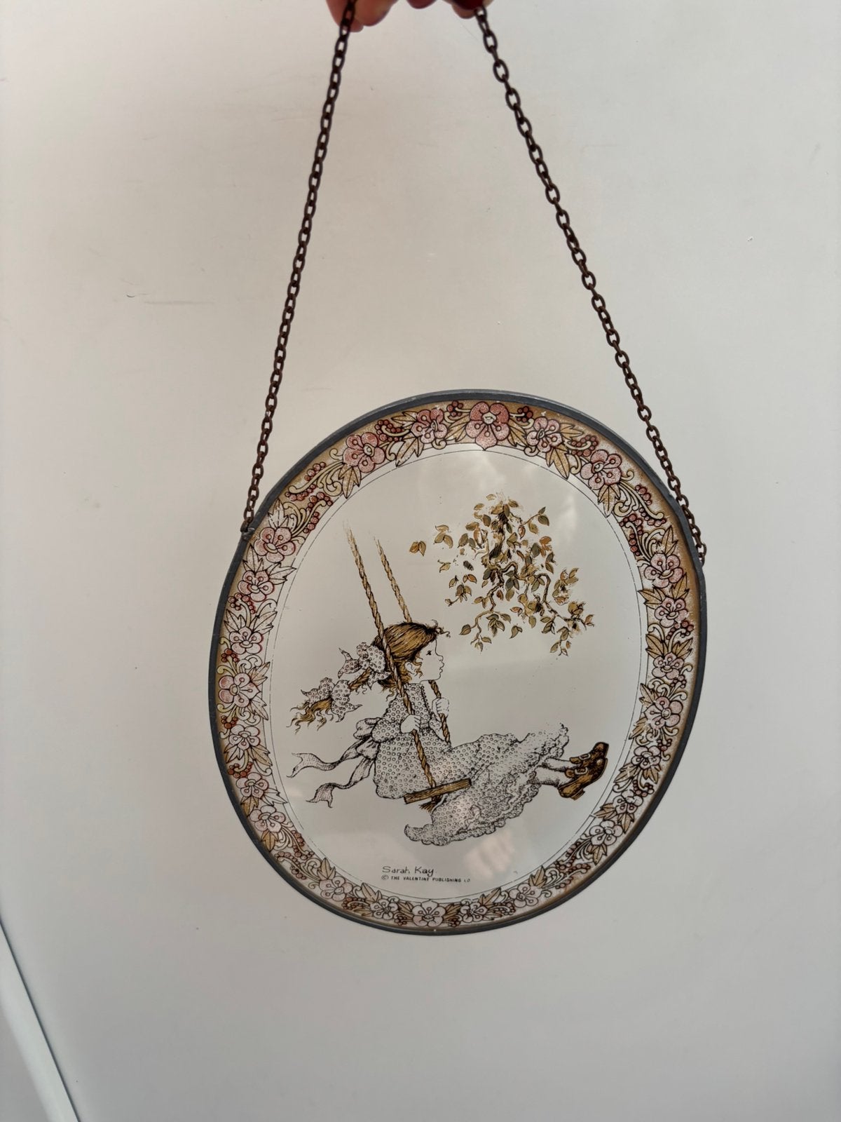 Vintage Sarah Kay glazen wandhanger, Antiquités & Art, Enlèvement