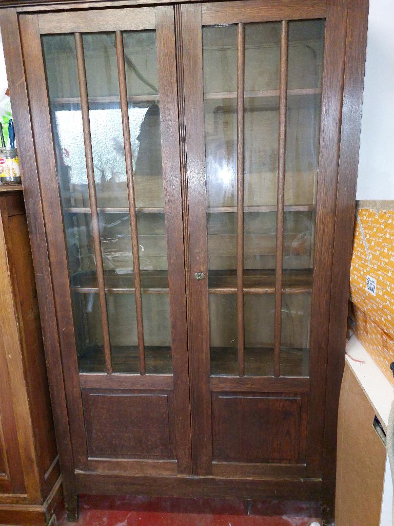 GRATIS VITRINE KAST, Huis en Inrichting, Kasten | Vitrinekasten, Ophalen, 100 tot 150 cm, 150 tot 200 cm, 25 tot 50 cm
