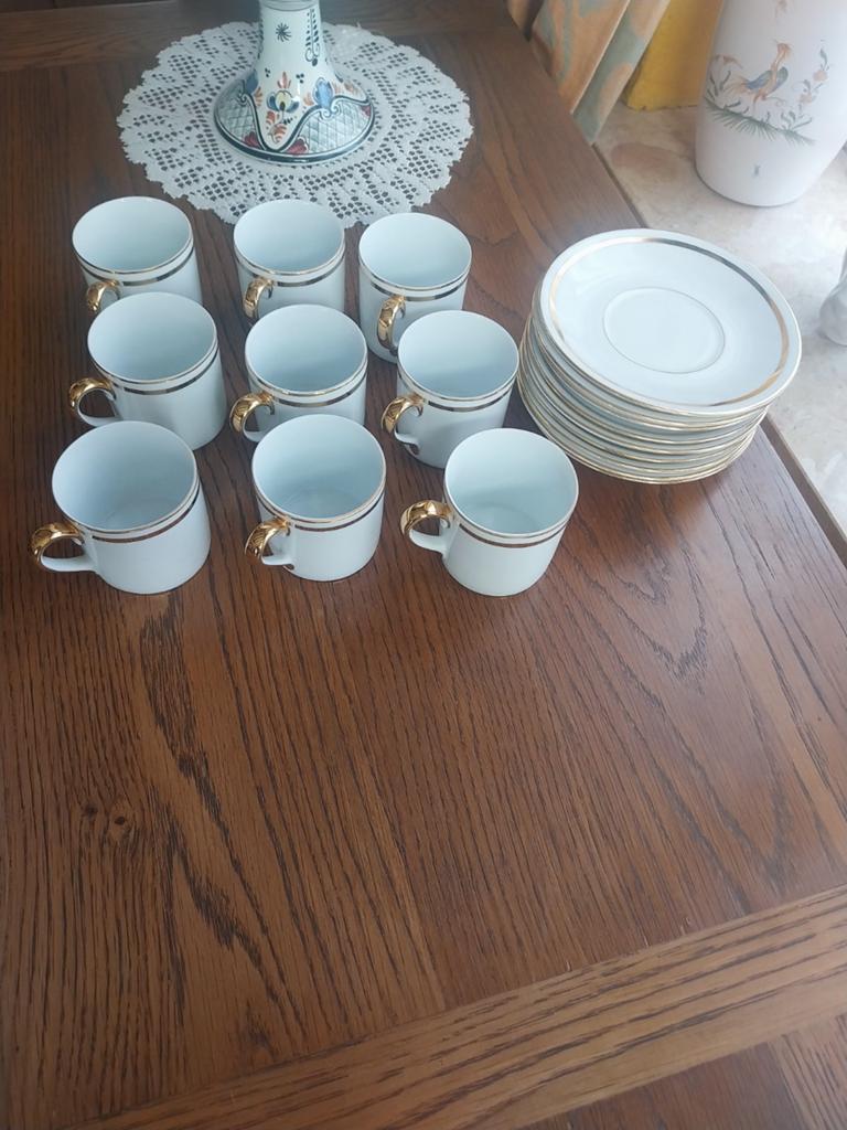Porcelaine de baudour/ 9 tasses + sous-tasses / cerabel, Enlèvement, Porcelaine