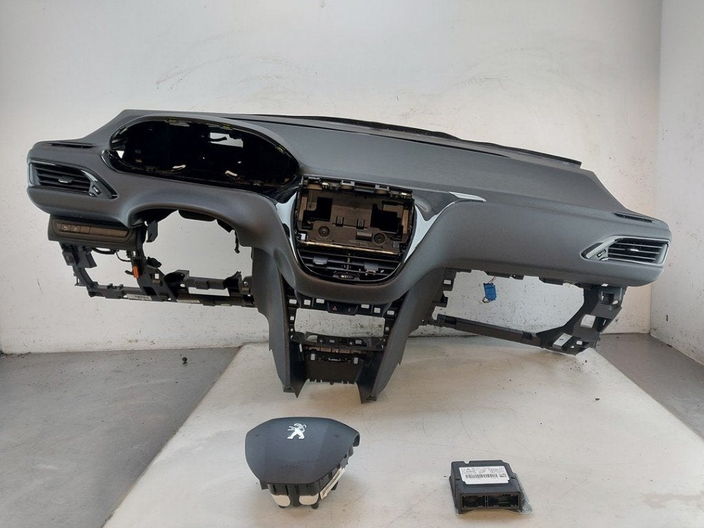 ENSEMBLE AIRBAG + TABLEAU DE BORD 208 I (CA / CC / CK / CL), Kontakt-peugeot@peugeot.com, Utilisé, Peugeot Deutschland GmbH, Bahnhofsplatz
65423  Rüsselsheim, DE