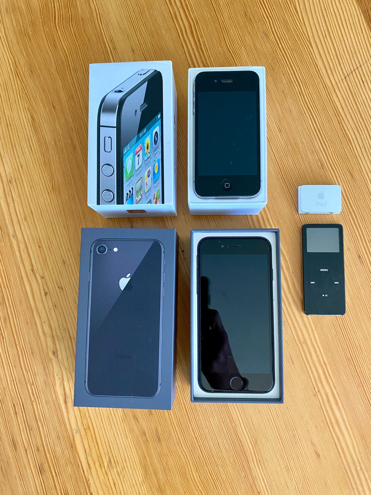 Apple Lot (4-delig): iPhone 8 & 4S + iPod Classic & Shuffle, Telecommunicatie, Mobiele telefoons | Apple iPhone, Ophalen of Verzenden