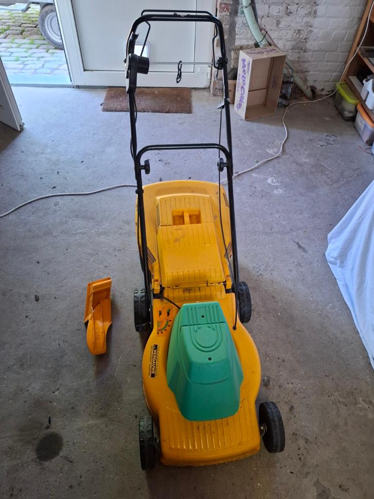 Grasmaaier elektrisch, Tuin en Terras, Grasmaaiers, Ophalen, Elektrische grasmaaier, Opvangbak