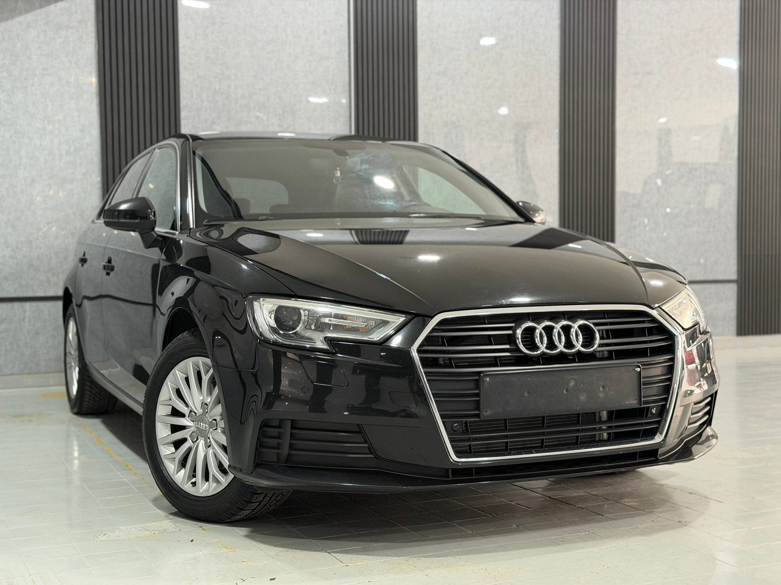AUDI A3 1.6 TDI AUTOMATIQUE FACE LIFT, Autos, Cuir, Achat, Euro 6, Entreprise